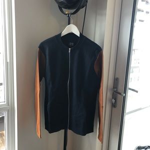 Le 31. Simons Brand. Medium zip up sweater.